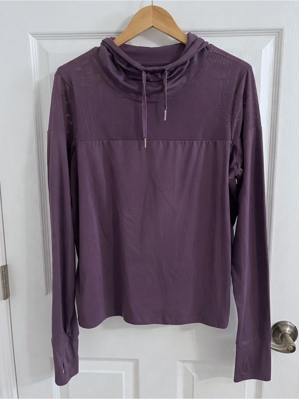Hoodie • NWOT
Gaiam • Mesh Panel Cowl Neck Hoodie - Picture 2 of 3